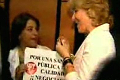 Esperanza Aguirre ingresada junto a su esposo Fernando Ramírez del Haro en un hospital público tras dar positivo por coronavirus