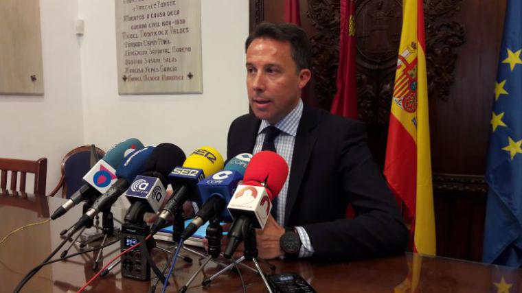 El PP acusa a Mateos de “fulminar” 8 millones de euros del Ayuntamiento en menos de dos años, a pesar de saber que Iberdrola le exigía que devolviera 9 millones