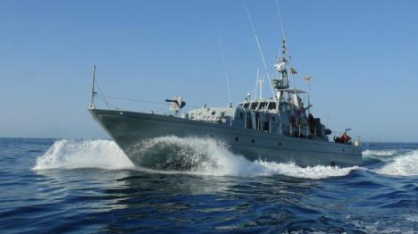 El patrullero 'Formentor' hace escala en el puerto de Campello