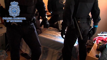Golpe policial a los Dominican Don't Play, seis miembros has sido detenidos en Carabanchel por peleas con machetes 