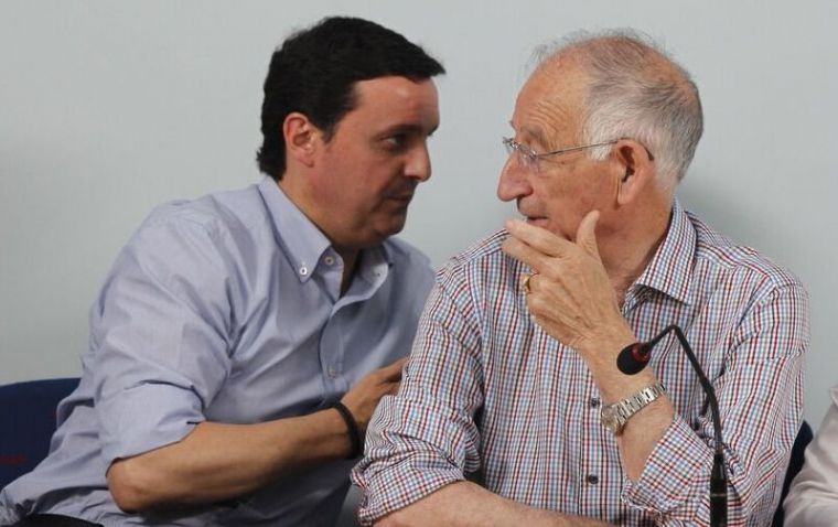 Javier Aureliano García Molina ( JAUGAMO) y Gabriel Amat