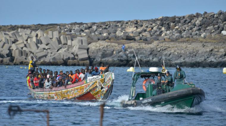 350 migrantes rescatados en un solo día en Canarias
