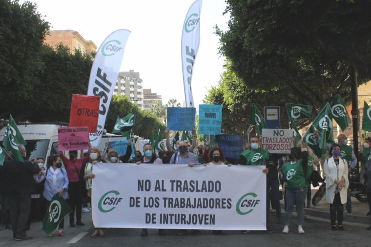 CSIF insta a la Junta de Andalucía a buscar alternativas para no lesionar los derechos laborales de la plantilla de Inturjoven en Almería