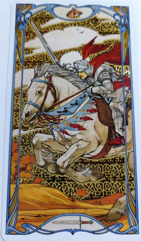 Caballero de espadas, arcano menor del Tarot (Art Nouveau, Lo Scarabeo, Turín).