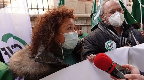 CSIF denuncia que la Junta incumple su promesa y desplaza a los trabajadores de Inturjoven a albergues de Sierra Nevada, Málaga y Sevilla