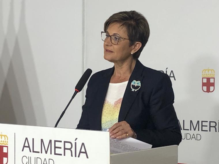 El PSOE de Almería acusa a la alcaldesa de mirar para otro lado en el caso del agente acusado de presunta corrupción y abusos sexuales a menores