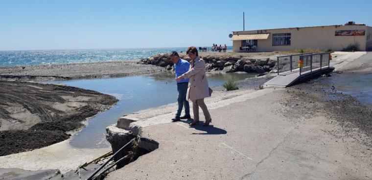 El PSOE de Almería desvela que el Ayuntamiento conocía que el vertido de Costacabana podría producirse y denuncia su inacción