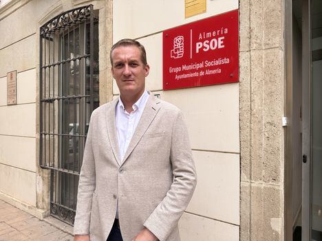El PSOE denuncia la improvisación de la alcaldesa de Almería con el Plan de Playas al comprar dos motos de agua que llegarán en noviembre