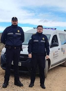 Uniformes que llevan los agentes de protección civil aparentando ser policías