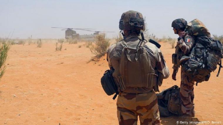 13 militares franceses muertos tras estrellarse dos helicópteros en una operación antiyihadista en Mali