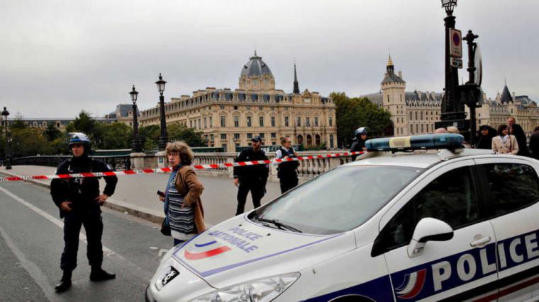 Abatido un hombre en París después de apuñalar a tres personas 