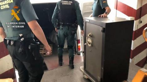 La Guardia Civil desmantela una red de estafadores en Zaragoza: Más de 100.000 euros robados