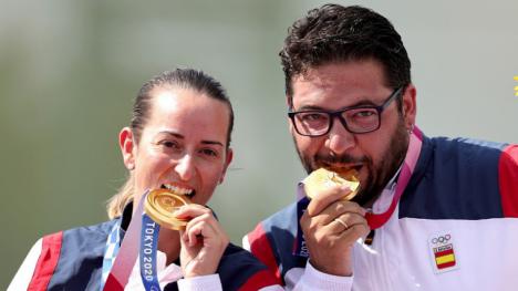 Alberto Fernández y Fátima Gálvez consiguen para España el primer oro en tiro olímpico