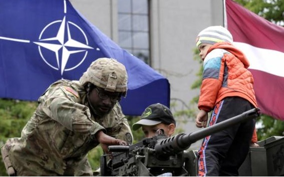  “La OTAN y la lucha contra el terrorismo”, por Ignacio Fuente Cobo, Coronel del ET, pertenece al Instituto Español de Estudios Estratégicos y es miembro de la Asociación Española de Militares Escritores