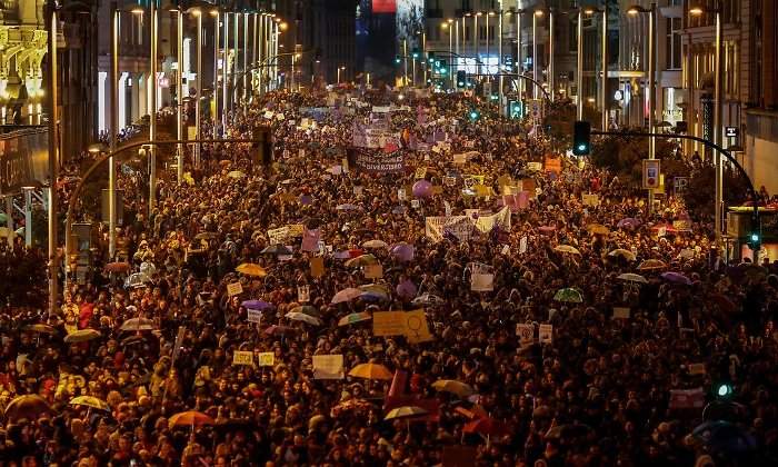 En torno a los seis millones de mujeres participan en la huelga feminista del 8 de marzo en España
 