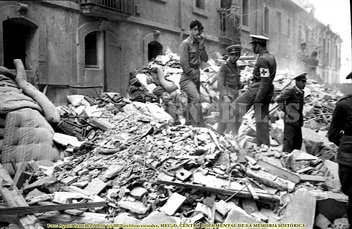 'Barcelona bombardeada', por Pedro Cuesta Escudero autor de La Comisión depuradora. Represión en la escuela