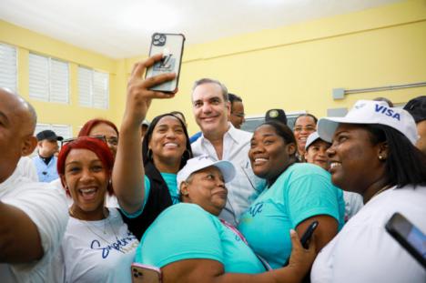  Abinader potencia su compromiso social con el pueblo dominicano a pesar de la inflación importada
 