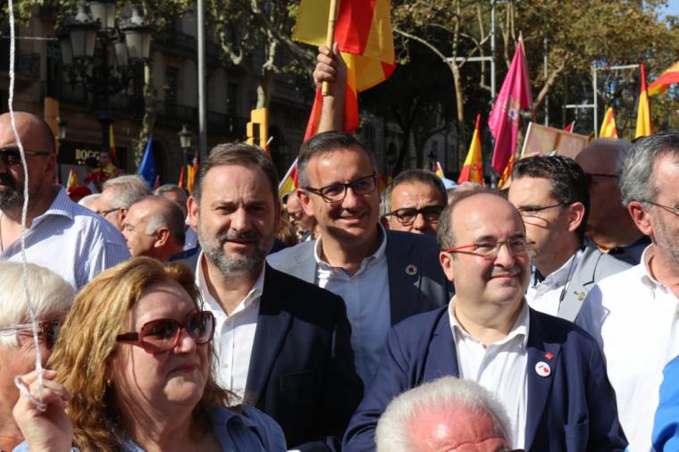 Diego Conesa defiende en la marcha democrática de Barcelona “un proyecto común y plural para una España en la que cabemos todos”