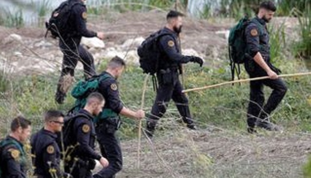 Una treintena de agentes de la Guardia Civil rastrea una cantera en el municipio valenciano de Manuel en busca del cadáver de Marta Calvo