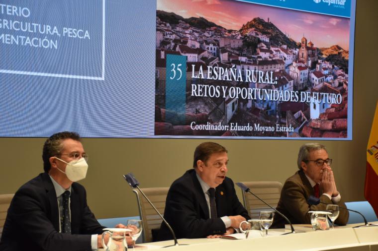 Cajamar analiza las dificultades y vías de futuro de la España rural