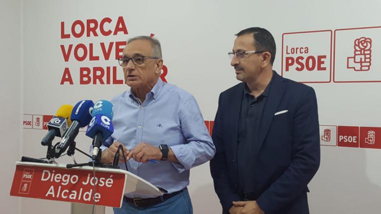  
 
PSOE: “La aplicación del sistema telemático en la enseñanza, eficaz, coherente, justo y solidario exige la inmediata dotación de medios informáticos ”
 