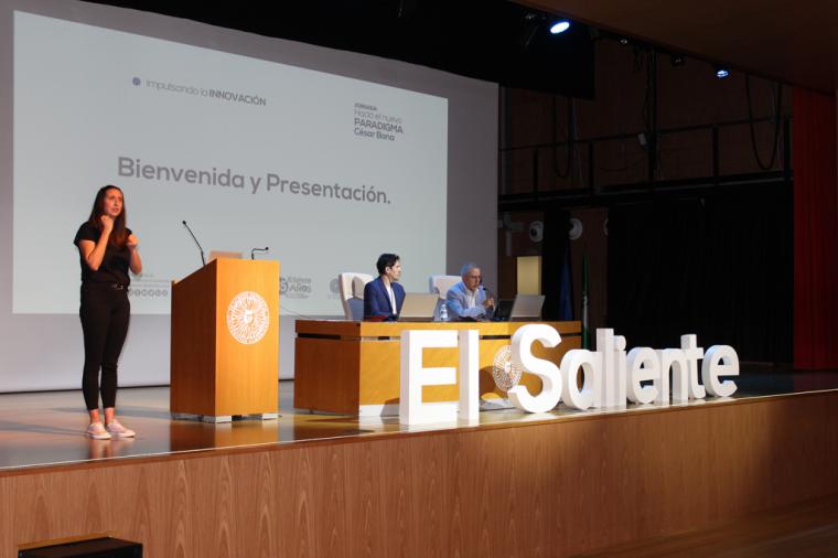 El Saliente analiza con César Bona la innovación educativa en su 35 Aniversario
