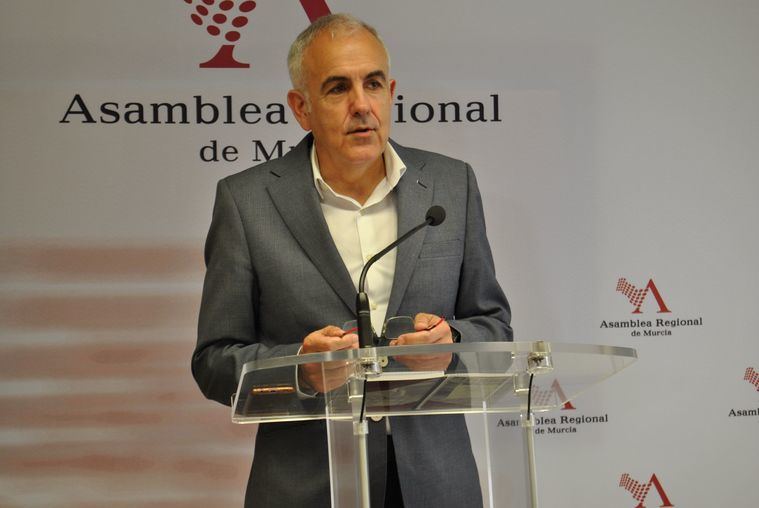 Martínez Baños: “La reforma del sistema de financiación autonómica no es suficiente para solucionar el déficit en la Región”
