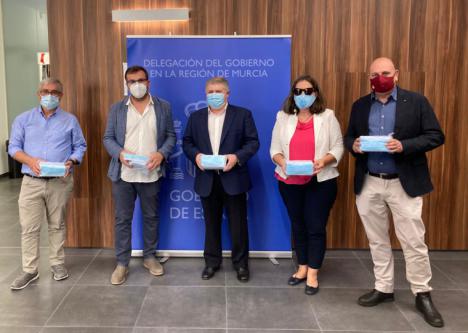 La Delegación del Gobierno reparte cerca de 480.000 mascarillas entre los municipios y entidades sociales de la Región de Murcia