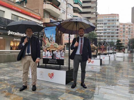 La Semana Santa de Lorca se exhibe por primera vez en el centro de Murcia a través de la exposición al aire libre “Fervor, sentimiento y pasión”