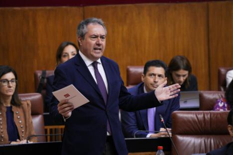 Juan Espadas: “Moreno Bonilla no defiende los intereses de Andalucía sino a su jefe Feijóo”