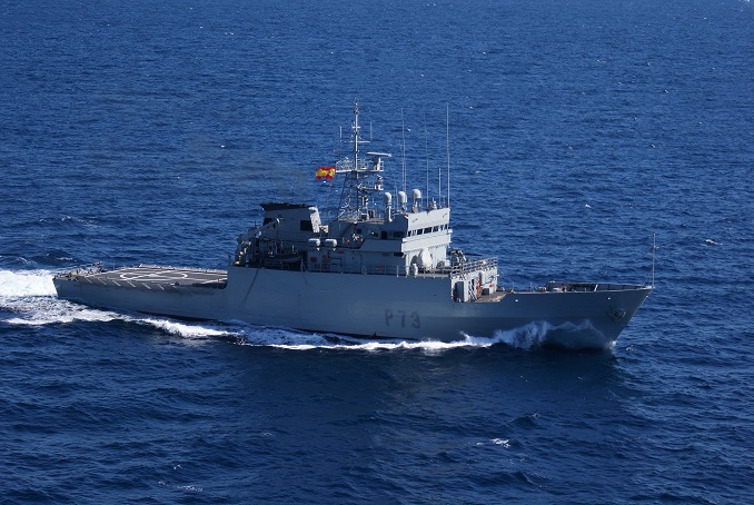 El Patrullero de Altura “Vigía” de la Armada Española hace escala en el puerto de Dakar (Senegal)
