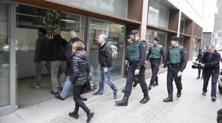 La Guardia Civil registra el Parlament en busca de pruebas sobre la malversación en el 1-O