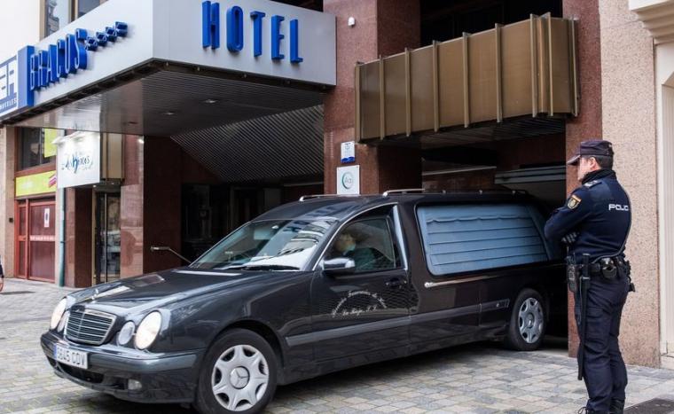 La policía busca a la abuela de la niña hallada muerta en un hotel de Logroño