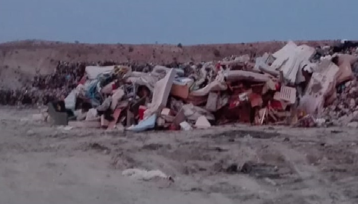 El Portavoz del PSOE de Albox denuncia que en el Vertedero nos llega que se está enterrando los voluminosos en lugar de reciclarlos.