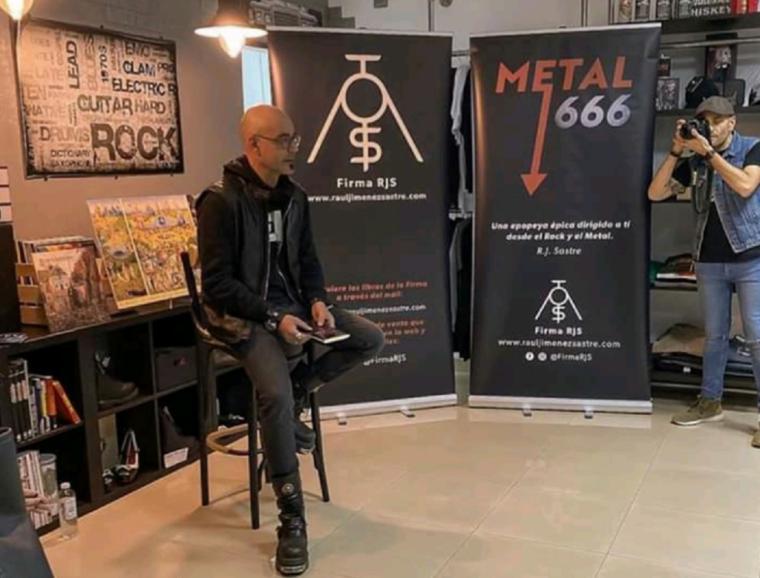 'Bolo literario' de metal 666 en Rods N Roll, Almería