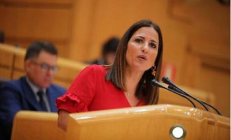 La Senadora Almeriense Inés Plaza defiende hoy miércoles en la Cámara Alta reforzar la escuela pública con el objetivo de garantizar una enseñanza igualitaria, de calidad y con carácter vertebrador