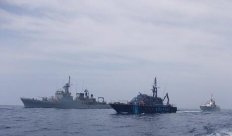 La Armada organiza un adiestramiento conjunto de seguridad marítima en aguas de Cartagena