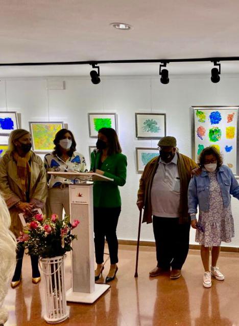Inaugurada en Águilas la exposición de pintura de Cristina Arcas Valero