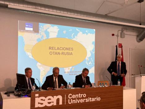 Expertos militares y diplomáticos se reúnen en Isen-Cartagena para analizar el documento estratégico OTAN-2022 