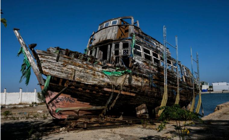 VEIASA, UN BARCO VARADO, por Juan Saborido Gago.
 