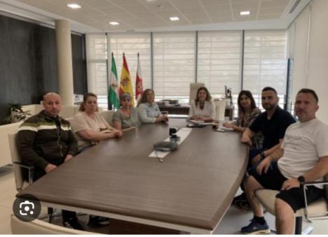 Los trabajadores del servicio de Limpieza de las dependencias Municipales de FCC en 'Pie de Guerra' contra el Equipo de Gobierno del Partido Popular de Almería