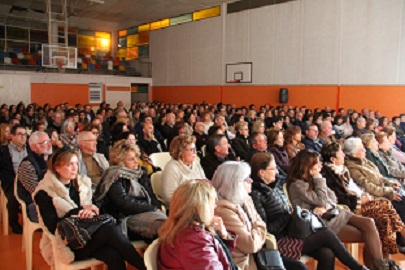 Más de 300 espectadores disfrutan de la comedia “Fuga”, a beneficio de la Asociación Española contra el Cáncer 