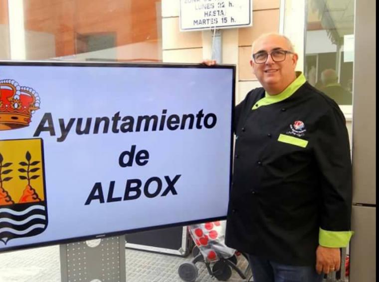 El “Opaco” Torrecillas, alcalde de Albox oculta los contratos del omnipresente Juan Leal, denuncia el PSOE