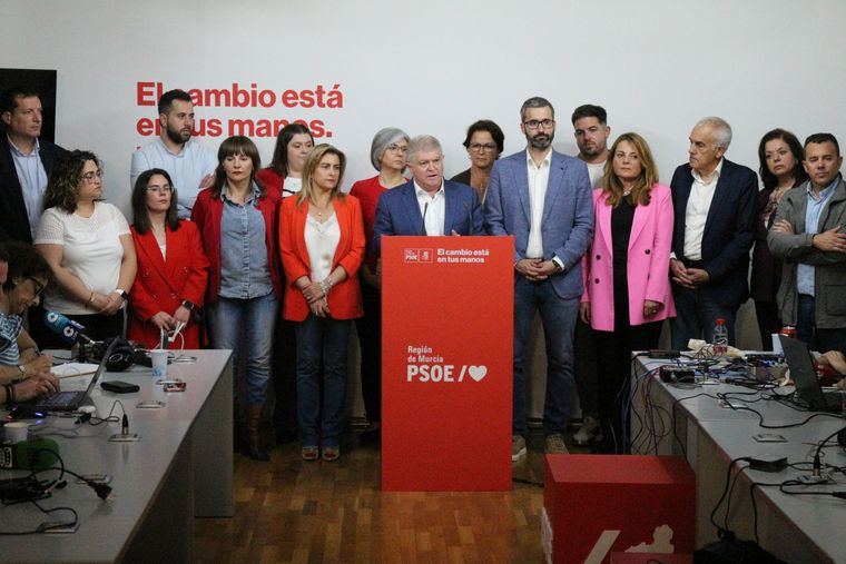 Pepe Vélez: “Los pactos de la vergüenza de López Miras dejan a muchos ayuntamientos de la Región en manos de la ultraderecha”