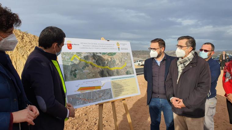 El alcalde de Lorca destaca que “la nueva carretera de Almendricos mejorará la accesibilidad y la seguridad vial de los vecinos de la pedanía, además de fijar población en esta zona”