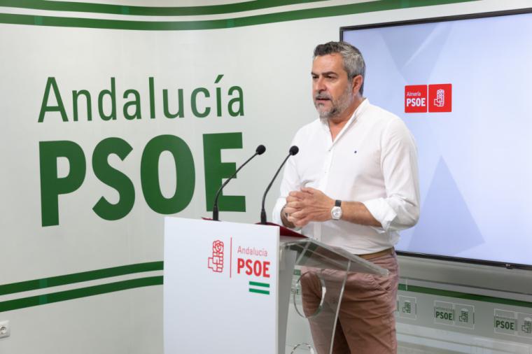El PSOE exige “explicaciones” a Moreno Bonilla por la contratación del hermano del Consejero Fernández Pacheco en el Puerto de Almería