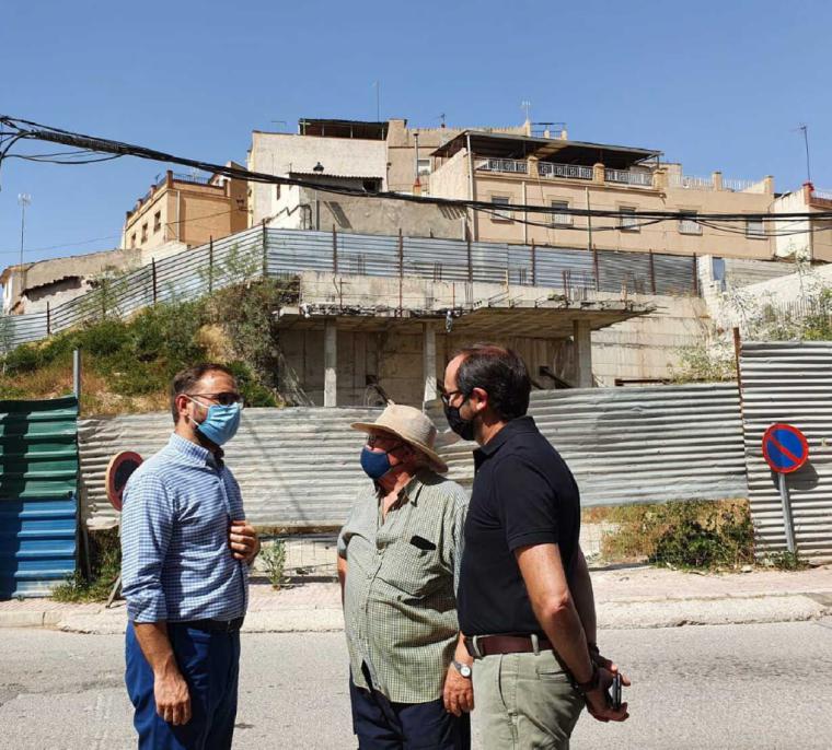 El Ayuntamiento de Lorca inicia las obras para la consolidación del muro de la calle Portijico 
 