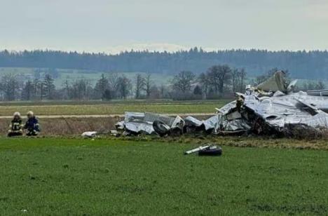 Piloto de escuela de paracaidismo muere en trágico accidente aéreo en Suiza