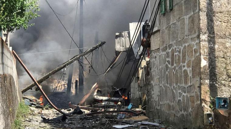 Son ya cuatro las personas muertas y 12 heridos en la explosión de un almacén clandestino de pirotecnia en Tui 