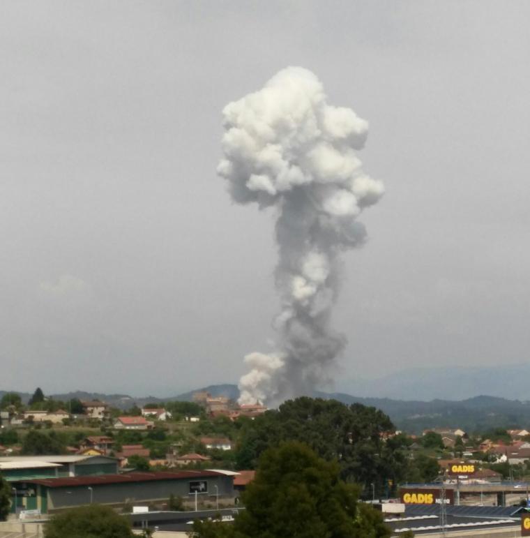 Son ya cuatro las personas muertas y 12 heridos en la explosión de un almacén clandestino de pirotecnia en Tui 